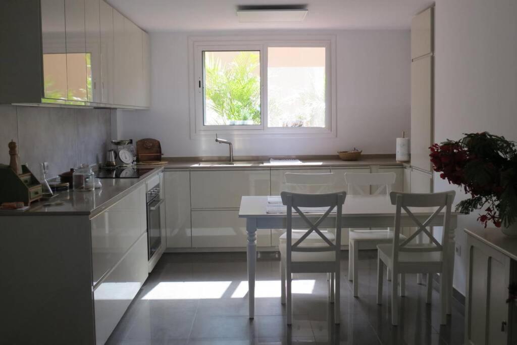 Luxury House With 3 Bedrooms, Sea Wiew And Swimming Pool In A Quiet Residence Puerto de Santiago  Exterior foto